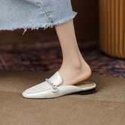 韩版一脚蹬半拖鞋女百搭时尚，穆勒鞋珍珠链条平底外穿包头白色凉拖