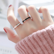 c6时尚玫瑰金窄版网红黑白陶瓷，戒指男女情侣，指环对戒尾戒食指饰