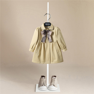 女童秋冬装娃娃领结风衣，韩版中长款外套宽松风衣，英伦风儿童装