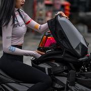 摩托车骑行背包双肩骑士，机车包男摩旅硬壳，头盔包电脑包碳纤纹理