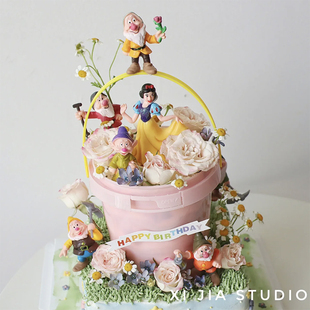 六一儿童节网红奶油桶白雪公主和小矮人蛋糕装饰摆件生日甜品插件
