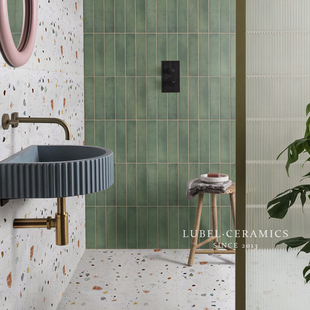 六贝北欧复古绿色手工砖，窑变长条瓷砖，厨房卫生间地砖浴室墙砖