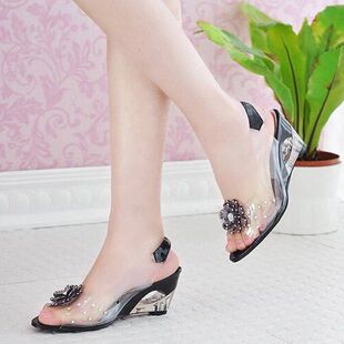 2023夏季韩版水晶凉鞋高跟鞋，女士坡跟花朵鱼嘴透明女鞋果冻色