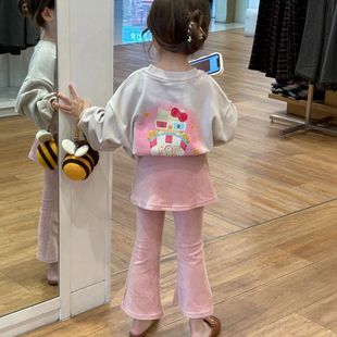 鲍小鱼2023秋季女童宝宝甜美粉色卡通卫衣假两件喇叭裙裤套装