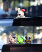 招吉兔车载可爱兔子摆件汽车仪表台显示屏装饰用品车内公仔