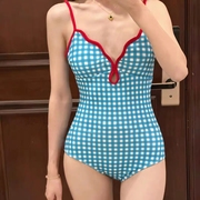 泳衣女款纯欲风2023夏连体(夏连体)裙式显瘦遮肚蓝色格子沙滩度假泳装