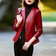 酒红色皮衣外套，女2023春秋小个子收腰气质，短款v领皮夹克开衫