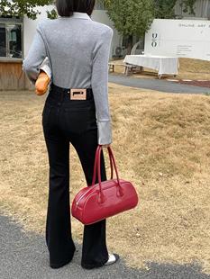 韩系小众时尚大容量单肩腋下包高级(包高级)质感高颜值复古红色漆皮法棍包