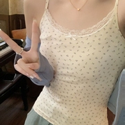 甜辣妹蓝色蕾丝边吊带小背心，女夏季bm碎花，内搭打底短款带胸垫上衣