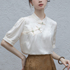新中式国风杏色衬衫女短袖，夏装高级感缎面，提花立领盘扣上衣