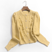 T388纯色立体花饰圆领单排扣针织开衫秋冬减龄长袖线衫女毛衣