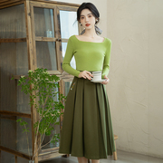 秋季法式复古绿色针织上衣搭半身裙两件套