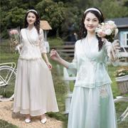 春夏中国风复古感女士，欧根纱交襟，绣花套装绿半裙动漫