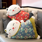 日式招财猫抱枕被子两用沙发，靠背垫办公室，座椅护腰靠垫汽车腰枕毯