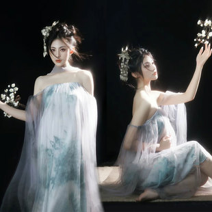 影楼新中式主题孕妇拍照服装，孕妈咪清冷系中国风淡蓝色抹胸连衣裙