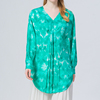 ()100%真丝提花绿色v领衬衫，蝙蝠袖褶皱，设计感高雅桑蚕丝t恤