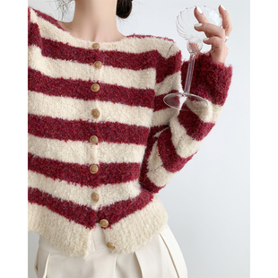 ICTS 新年氛围感酒红色设计感显瘦百搭金扣条纹羊毛针织毛衣开衫