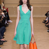 欧美时尚名媛气质时髦中长裙2023夏季绿色V领无袖设计感连衣裙女