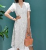 moiselle2021V领口蕾丝短袖纯白收腰连衣裙