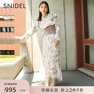 snidel秋冬甜美荷叶，边长袖束腰印花百褶连衣裙swfo234016