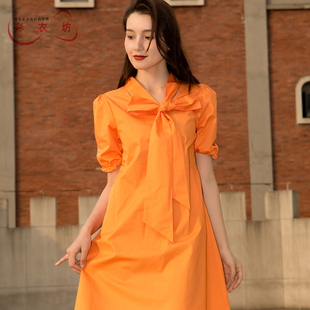 彩衣坊亮橙色法式系带蝴蝶结V领纯色连衣裙女原创设计显瘦A字裙