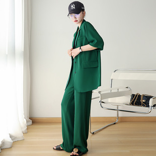 大码绿色短袖西装套装女2024夏装胖mm韩版垂感不易皱薄款两件套装