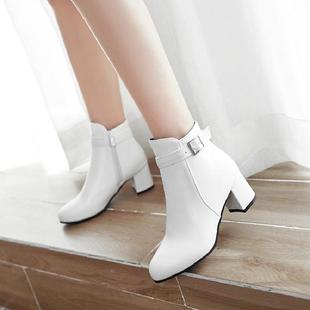 秋冬季韩版女靴子粗跟高跟，马丁靴皮带扣短筒靴白色大码女鞋子