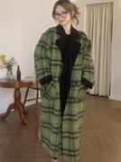 韩系秋冬时髦撞色绿格纹毛呢外套正反两面穿宽松羊羔毛大衣长款女