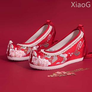 红色汉服鞋子女古风中式婚鞋新娘秀禾服坡跟内增高结婚绣花鞋布鞋