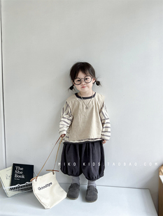 韩版秋季女童森系棉麻长袖套装中性宝宝气质马甲灯笼裤三件套