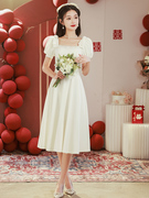 白色连衣裙女2024年夏季方(夏季方)领法式晚礼服，显瘦领证小白裙伴娘服