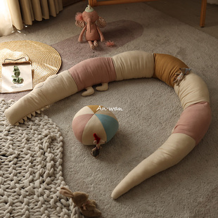 安晚 鳄鱼床围婴儿拼接床围软包 长条抱枕婴儿床防撞安抚睡觉神器