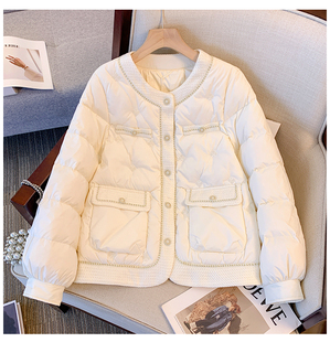 白色小香风圆领，羽绒服女短款2023冬季小个子时尚，保暖棉服外套