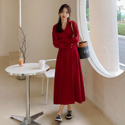 红色长袖连衣裙女初秋季2023法式气质减龄收腰显瘦衬衫长裙子
