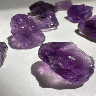 天然乌拉圭紫水晶原石摆件矿石标本香薰扩香石鱼缸装饰造景