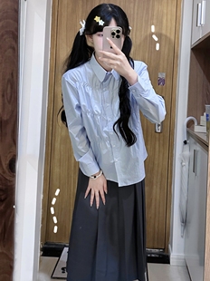 蓝色长袖衬衫女学院风甜美宽松纯色衬衣韩系高级感褶皱秋季上衣潮