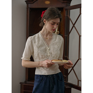 simpleretro弗蕾尔的珍珠重工，蕾丝v领衬衫，女短款温柔风法式小衫