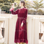 国际大牌秋天的连衣裙酒红色长袖垂坠感气质真丝绒复古洋气