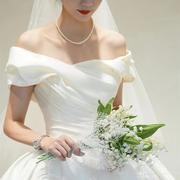 一字肩主婚纱2023新娘在逃公主，气质拖尾法式孕妇冬季缎面婚纱