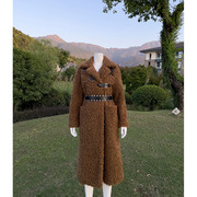 高级感冬季时尚气质廓形咖啡色，毛绒大衣保暖长款系带纯色外套
