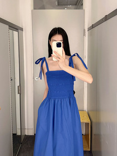 极简cos风修身版型，缩褶抹胸吊带蓝色长裙23夏季通勤女连衣裙