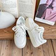 韩系奶fufu小白鞋，女生百搭秋款2024小众原创ins潮板鞋