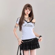 美式辣妹蕾丝拼接吊带花边短袖t恤女夏季修身显瘦斜肩V领短款上衣
