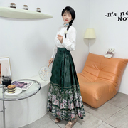 秋冬女装复古新中式国风汉服衬衫立领绣花上衣配绿色马面裙两件套