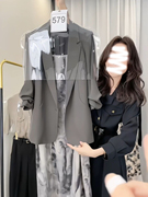 职业套装女吊带显瘦连衣裙女春季2024时尚，高级感灰色西装外套