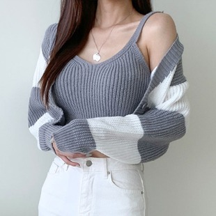 韩国chic秋冬减龄复古气质，设计感两件套加厚毛衣条纹短款针织套装