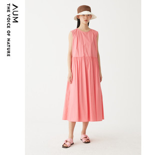 郁金香系列aum噢姆夏法式(夏法式)质感，气质玫红色无袖连衣裙