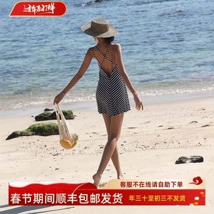 莫代尔黑白条纹针织短款吊带裙子女小个子露背海边度假沙滩连衣裙