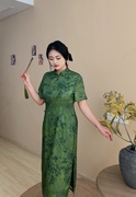 春间茶自制款新中式显白绿色，高级缎面丝滑大码胖mm旗袍连衣裙