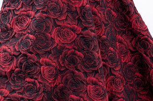 油画风精致立体 深酒红色玫瑰凹凸浮雕提花布料 伞裙旗袍汉服面料